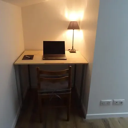 Privee En Colocation Dans Agreable Maison Avec Jardin - A Private In A Shared House With Garden Bordeaux